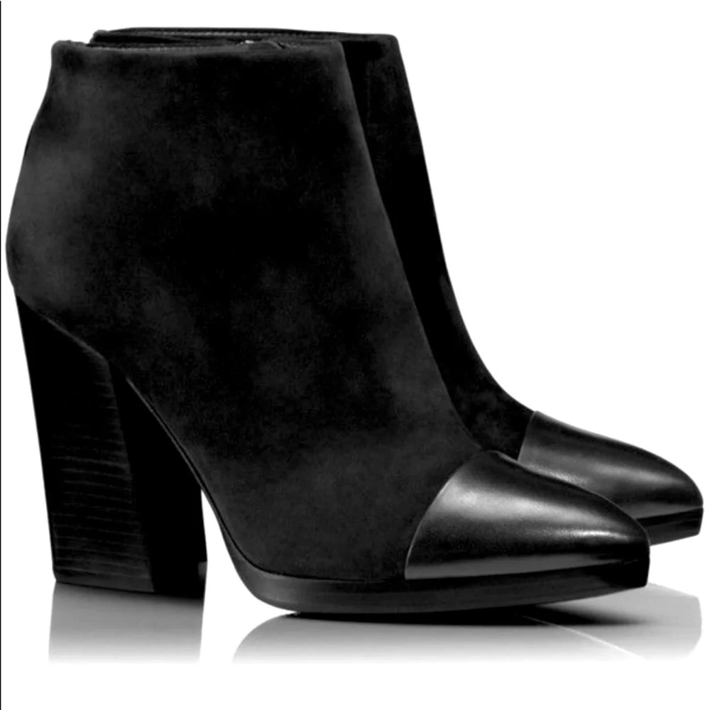 Tory Burch Runway Black Leather & Suede Rivington Pointed Toe Bootie. 6.5